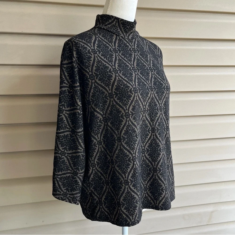 •Bobeau• Brocade Pattern Mock Neck Top - Size Large - Picture 4 of 9